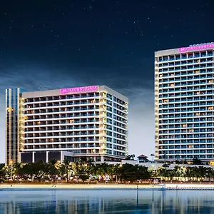 5* Resort Crowne Plaza Center By Ihg